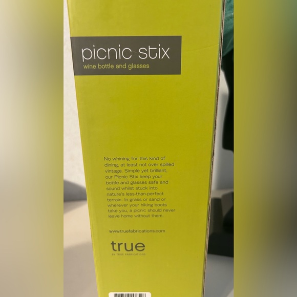 NIB Picnic Stix wine bottle and glass holders. - Picture 3 of 8